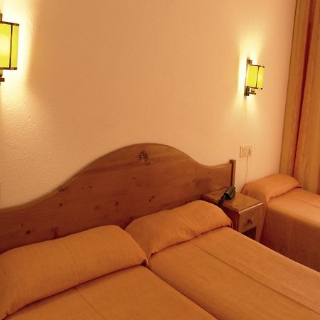 Hotel Parc Roses Room photo