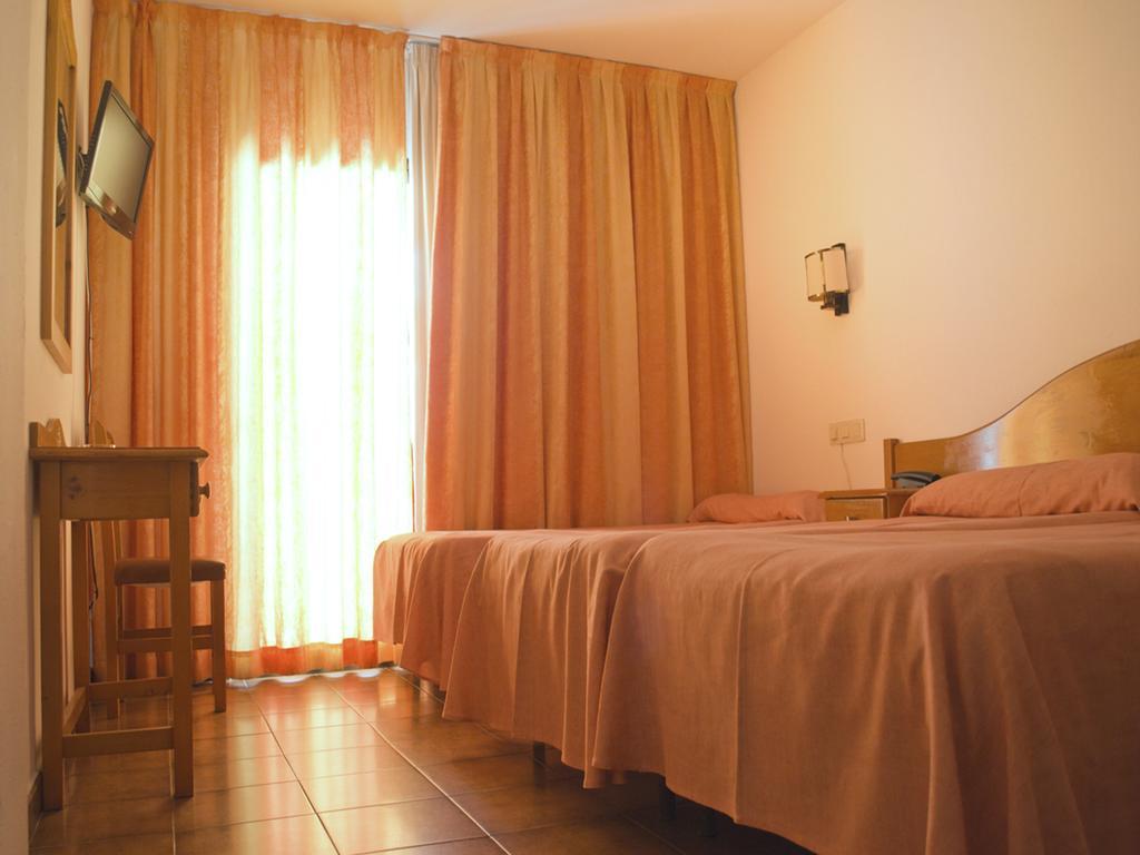 Hotel Parc Roses Room photo